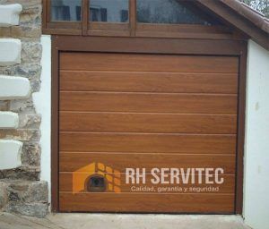 Puerta seccional a control remoto RH SERVITEC