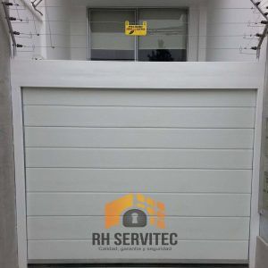 Puerta seccional a control remoto RH SERVITEC